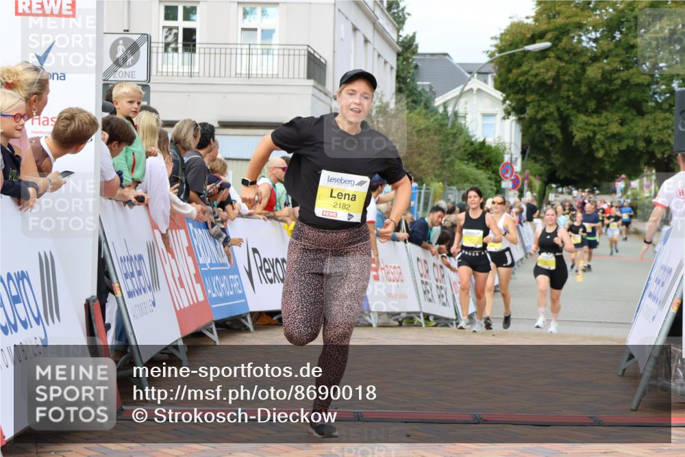 31.08.2025 - 21. Blankeneser Heldenlauf Strokosch-Dieckow http://msf.ph/oto/8690018 31.08.2025 10:32:22 Ziel 2131, 2182, 2627, 2721 meine-sportfotos.de