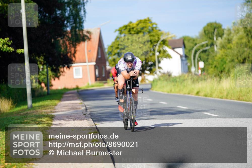 31.08.2025 - Elbe Triathlon Hamburg Michael Burmester http://msf.ph/oto/8690021 31.08.2025 08:49:36 Radfahren 312, 333 meine-sportfotos.de