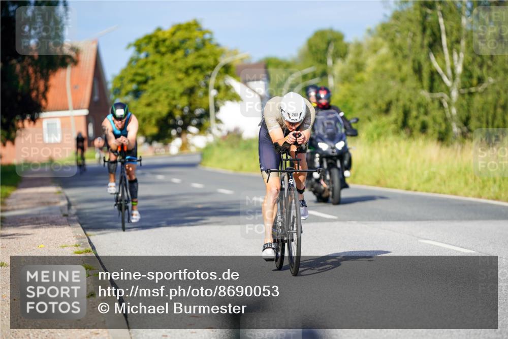 31.08.2025 - Elbe Triathlon Hamburg Michael Burmester http://msf.ph/oto/8690053 31.08.2025 08:50:17 Radfahren 190, 205, 380 meine-sportfotos.de