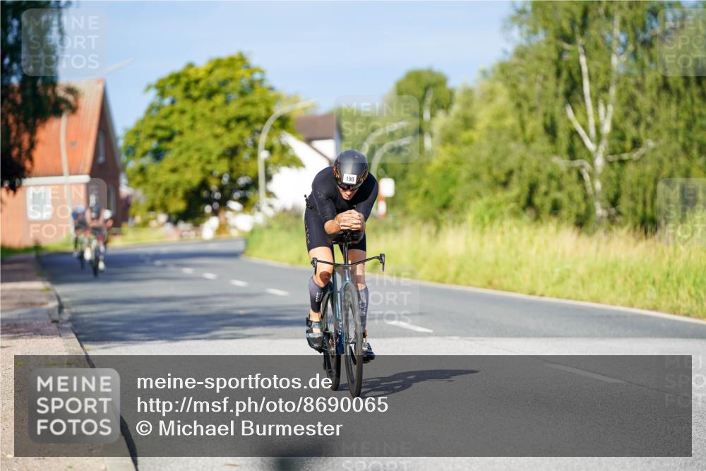 31.08.2025 - Elbe Triathlon Hamburg Michael Burmester http://msf.ph/oto/8690065 31.08.2025 08:50:23 Radfahren 186, 190, 223 meine-sportfotos.de