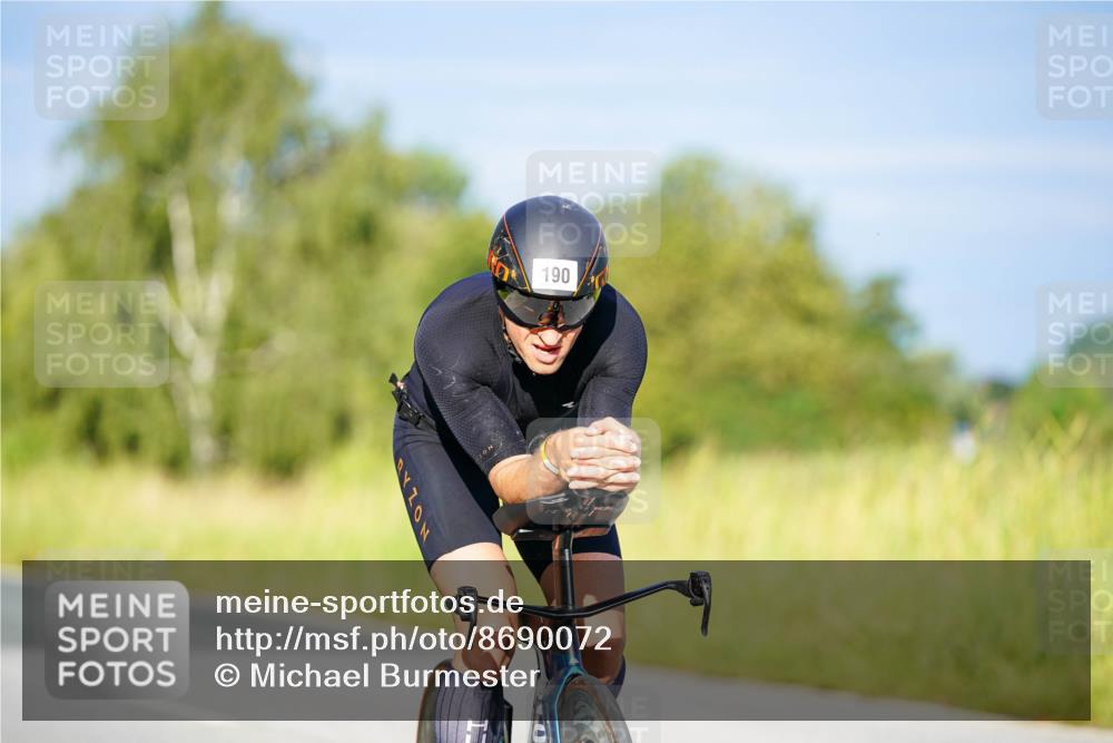 31.08.2025 - Elbe Triathlon Hamburg Michael Burmester http://msf.ph/oto/8690072 31.08.2025 08:50:24 Radfahren 186, 190, 223 meine-sportfotos.de