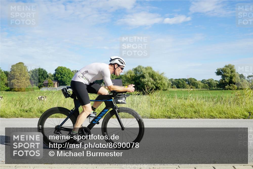 31.08.2025 - Elbe Triathlon Hamburg Michael Burmester http://msf.ph/oto/8690078 31.08.2025 09:34:00 Radfahren 367, 480, 515, 516, 545, 682, 696 meine-sportfotos.de