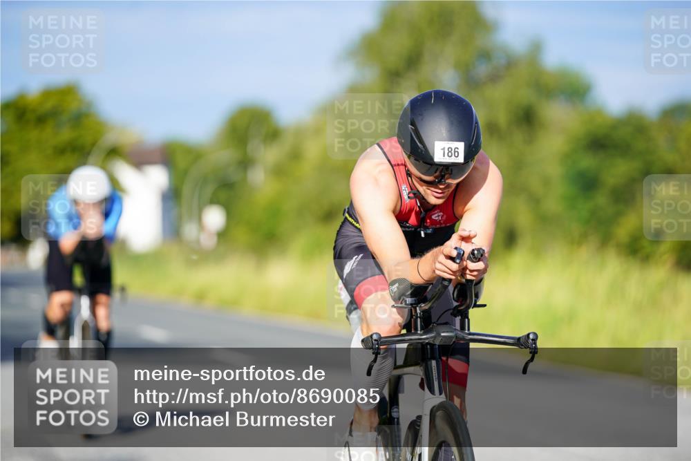 31.08.2025 - Elbe Triathlon Hamburg Michael Burmester http://msf.ph/oto/8690085 31.08.2025 08:50:28 Radfahren 186, 214, 223 meine-sportfotos.de