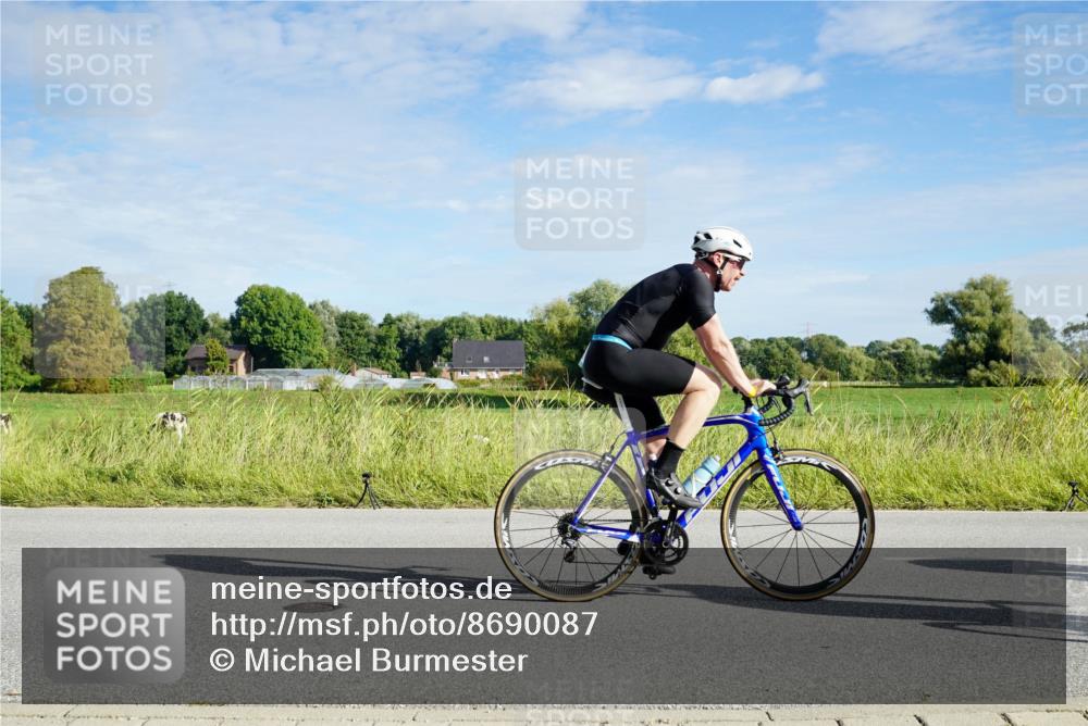 31.08.2025 - Elbe Triathlon Hamburg Michael Burmester http://msf.ph/oto/8690087 31.08.2025 09:34:05 Radfahren 319, 367, 416, 480, 515, 516, 545, 696 meine-sportfotos.de