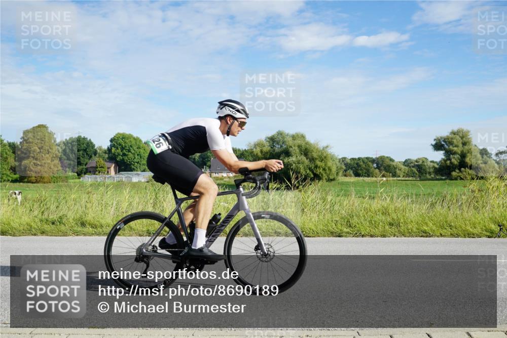 31.08.2025 - Elbe Triathlon Hamburg Michael Burmester http://msf.ph/oto/8690189 31.08.2025 09:36:02 Radfahren 426, 430, 443, 746, 769, 834 meine-sportfotos.de