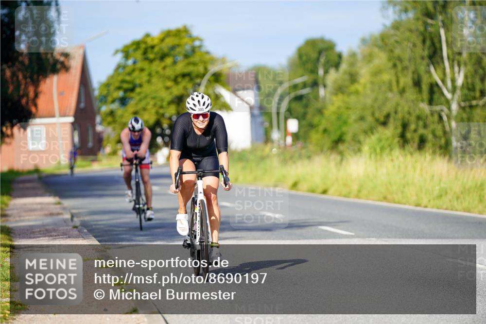 31.08.2025 - Elbe Triathlon Hamburg Michael Burmester http://msf.ph/oto/8690197 31.08.2025 08:52:31 Radfahren 300, 352 meine-sportfotos.de