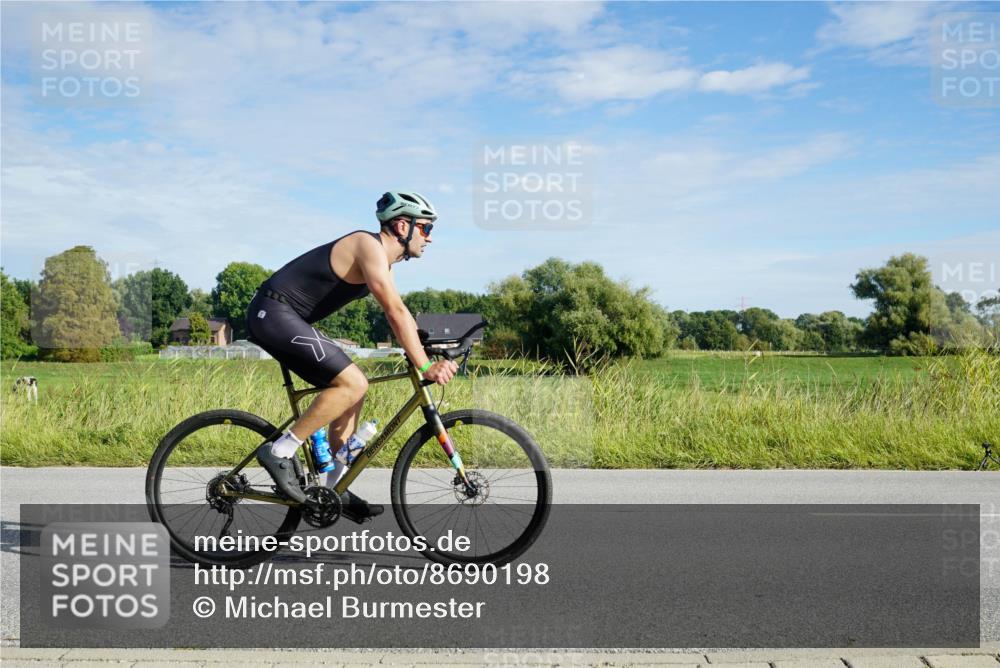 31.08.2025 - Elbe Triathlon Hamburg Michael Burmester http://msf.ph/oto/8690198 31.08.2025 09:36:08 Radfahren 390, 561, 744, 746 meine-sportfotos.de