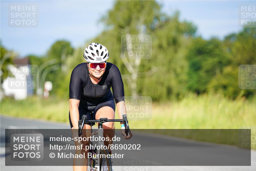 31.08.2025 - Elbe Triathlon Hamburg Michael Burmester http://msf.ph/oto/8690202 31.08.2025 08:52:32 Radfahren 300, 352 meine-sportfotos.de