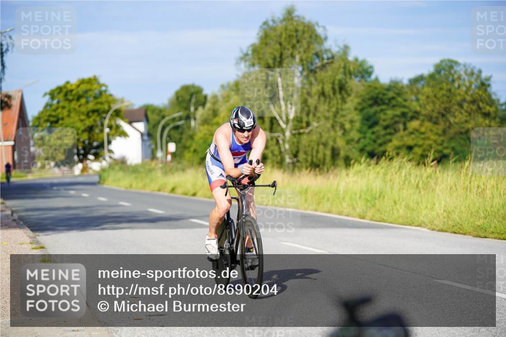 31.08.2025 - Elbe Triathlon Hamburg Michael Burmester http://msf.ph/oto/8690204 31.08.2025 08:52:33 Radfahren 300, 352 meine-sportfotos.de