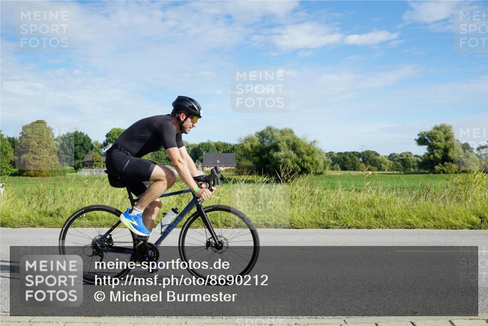 31.08.2025 - Elbe Triathlon Hamburg Michael Burmester http://msf.ph/oto/8690212 31.08.2025 09:36:24 Radfahren 482, 517, 671 meine-sportfotos.de