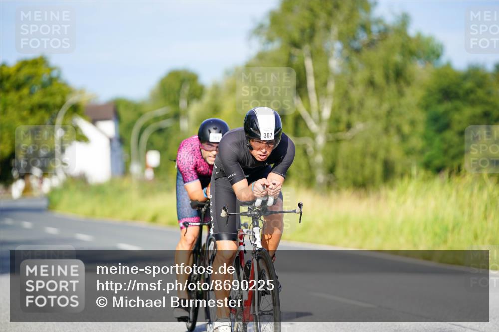 31.08.2025 - Elbe Triathlon Hamburg Michael Burmester http://msf.ph/oto/8690225 31.08.2025 08:52:54 Radfahren 230, 367, 369 meine-sportfotos.de