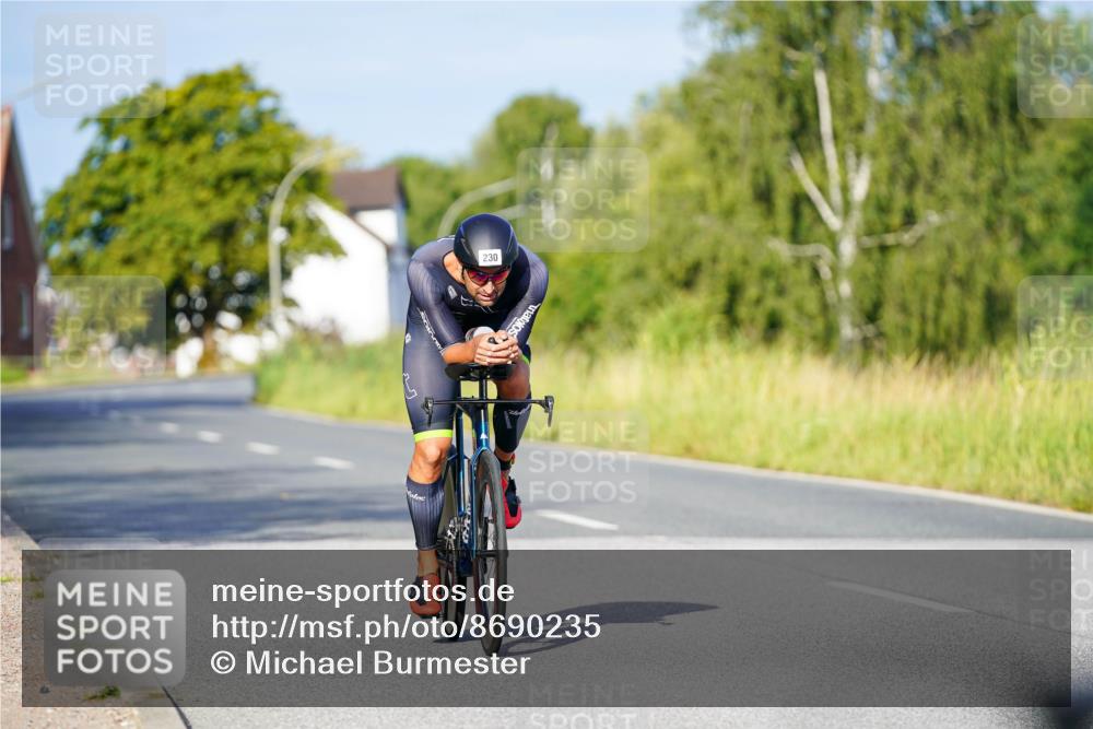31.08.2025 - Elbe Triathlon Hamburg Michael Burmester http://msf.ph/oto/8690235 31.08.2025 08:53:00 Radfahren 230 meine-sportfotos.de