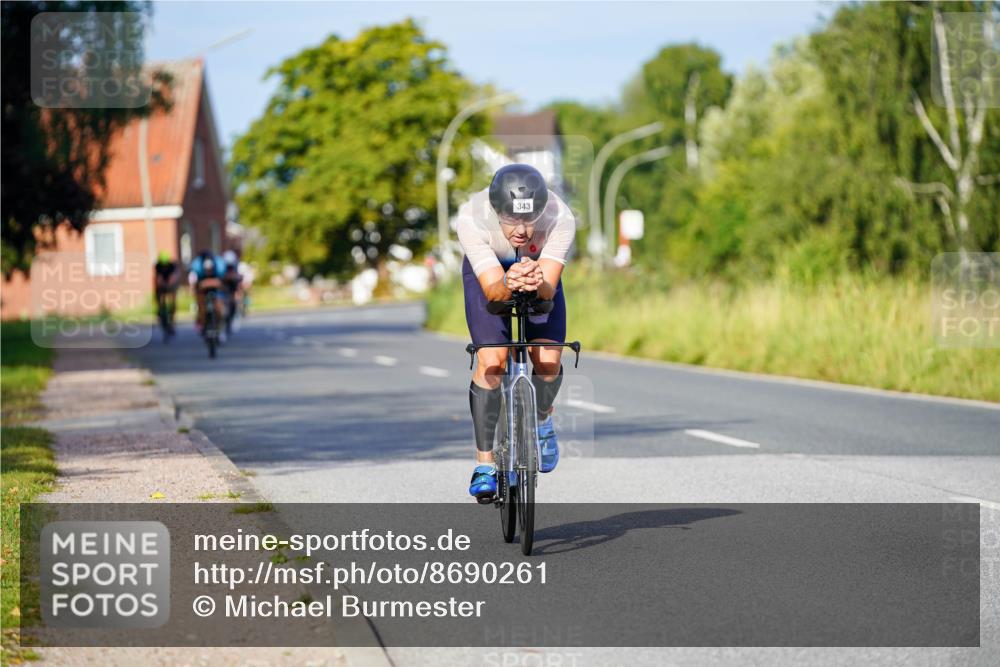 31.08.2025 - Elbe Triathlon Hamburg Michael Burmester http://msf.ph/oto/8690261 31.08.2025 08:53:21 Radfahren 172, 189, 225, 343, 381 meine-sportfotos.de