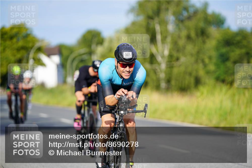 31.08.2025 - Elbe Triathlon Hamburg Michael Burmester http://msf.ph/oto/8690278 31.08.2025 08:53:27 Radfahren 189, 196, 225, 272, 314, 340, 344, 381 meine-sportfotos.de