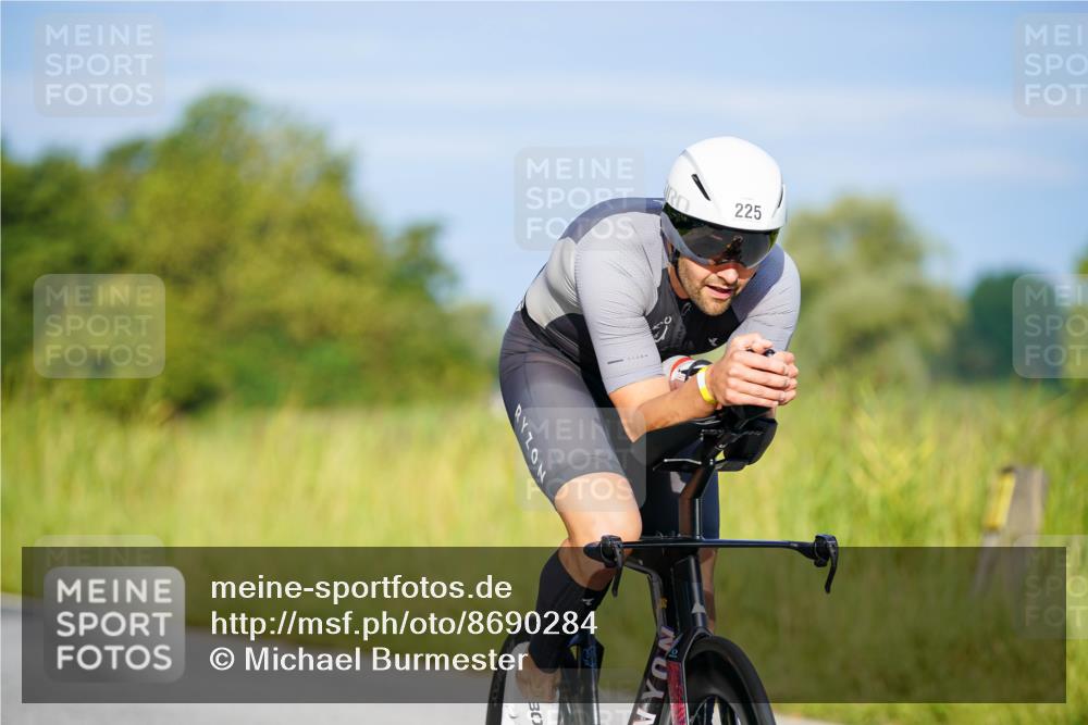 31.08.2025 - Elbe Triathlon Hamburg Michael Burmester http://msf.ph/oto/8690284 31.08.2025 08:53:28 Radfahren 189, 196, 225, 272, 314, 340, 344, 381 meine-sportfotos.de