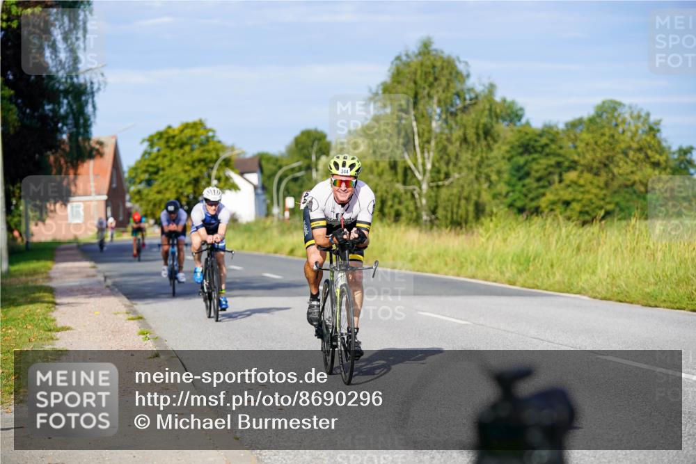 31.08.2025 - Elbe Triathlon Hamburg Michael Burmester http://msf.ph/oto/8690296 31.08.2025 08:53:32 Radfahren 196, 219, 272, 314, 340, 344 meine-sportfotos.de