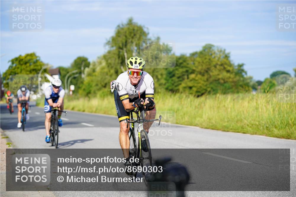 31.08.2025 - Elbe Triathlon Hamburg Michael Burmester http://msf.ph/oto/8690303 31.08.2025 08:53:32 Radfahren 196, 219, 272, 314, 340, 344 meine-sportfotos.de