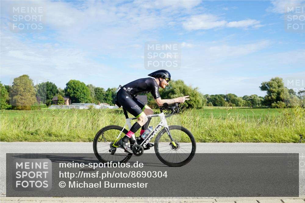 31.08.2025 - Elbe Triathlon Hamburg Michael Burmester http://msf.ph/oto/8690304 31.08.2025 09:37:55 Radfahren 351, 379, 435, 456, 540, 554, 597 meine-sportfotos.de