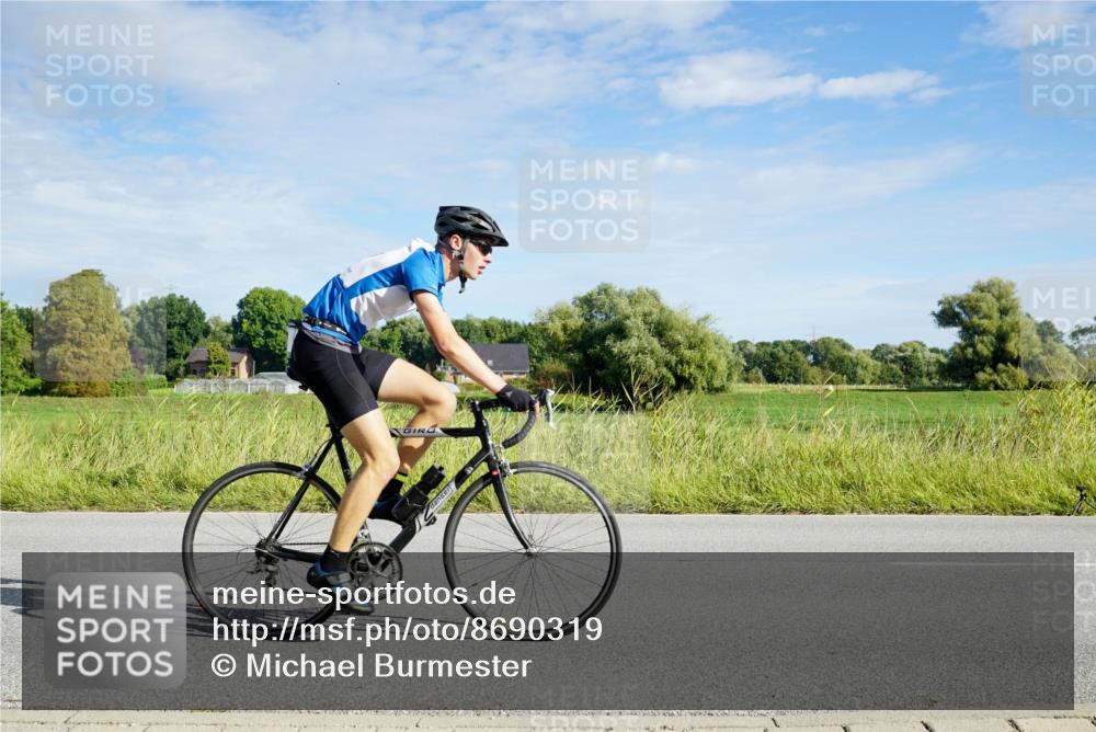 31.08.2025 - Elbe Triathlon Hamburg Michael Burmester http://msf.ph/oto/8690319 31.08.2025 09:38:04 Radfahren 252, 304, 335, 370, 391, 403, 405, 551, 554, 854, 895 meine-sportfotos.de