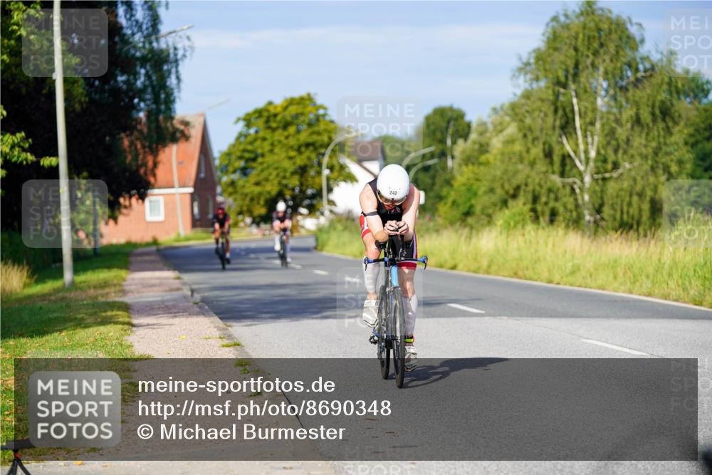 31.08.2025 - Elbe Triathlon Hamburg Michael Burmester http://msf.ph/oto/8690348 31.08.2025 08:53:44 Radfahren 242, 252, 283, 342 meine-sportfotos.de