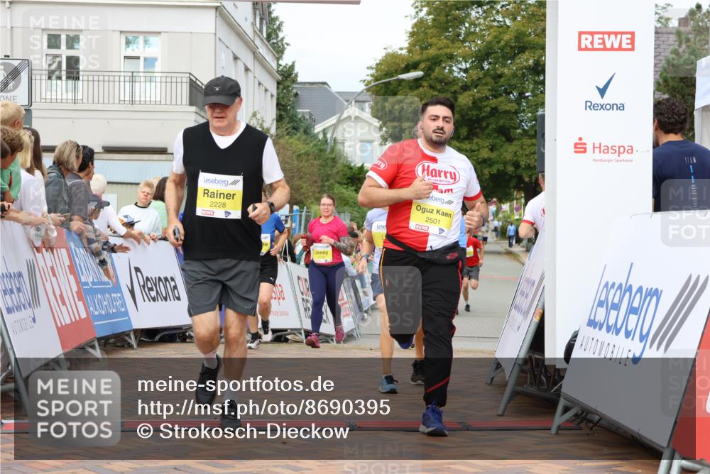 31.08.2025 - 21. Blankeneser Heldenlauf Strokosch-Dieckow http://msf.ph/oto/8690395 31.08.2025 10:31:57 Ziel 2222, 2567, 2077, 2407, 2462, 2734, 2735, 2105, 2278, 2228, 2501 meine-sportfotos.de