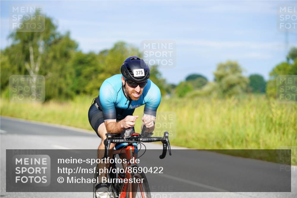 31.08.2025 - Elbe Triathlon Hamburg Michael Burmester http://msf.ph/oto/8690422 31.08.2025 08:54:17 Radfahren 208, 211, 257, 375 meine-sportfotos.de