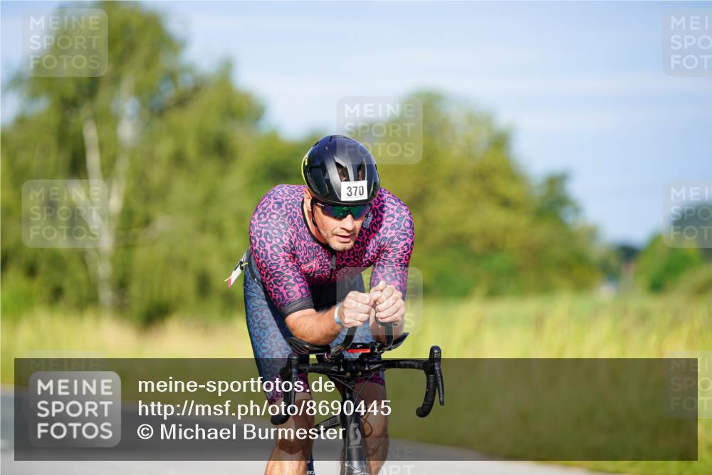 31.08.2025 - Elbe Triathlon Hamburg Michael Burmester http://msf.ph/oto/8690445 31.08.2025 08:54:42 Radfahren 370 meine-sportfotos.de