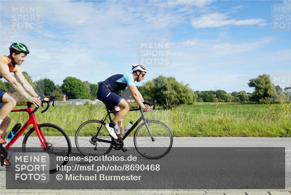31.08.2025 - Elbe Triathlon Hamburg Michael Burmester http://msf.ph/oto/8690468 31.08.2025 09:40:23 Radfahren 279, 288, 301, 406, 459, 462, 625, 627 meine-sportfotos.de