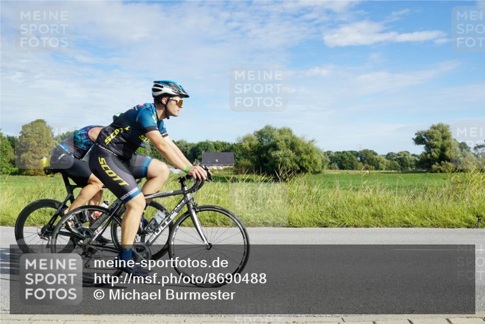 31.08.2025 - Elbe Triathlon Hamburg Michael Burmester http://msf.ph/oto/8690488 31.08.2025 09:40:44 Radfahren 246, 341, 415, 417, 444, 451, 619, 716, 805, 830, 840 meine-sportfotos.de