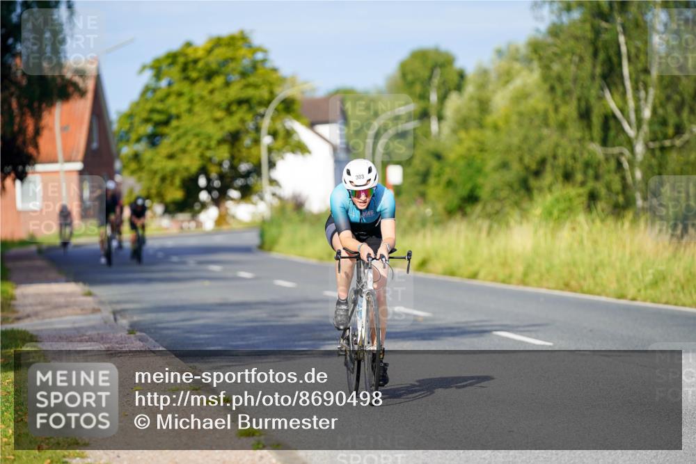 31.08.2025 - Elbe Triathlon Hamburg Michael Burmester http://msf.ph/oto/8690498 31.08.2025 08:55:14 Radfahren 227, 231 meine-sportfotos.de