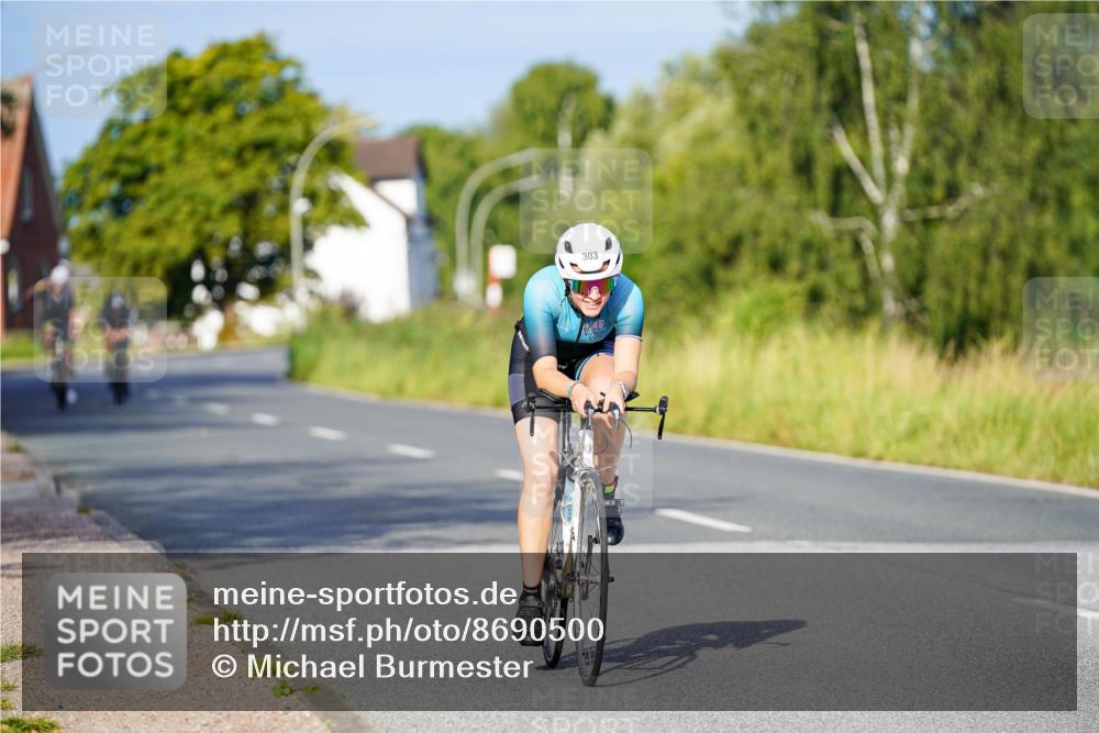 31.08.2025 - Elbe Triathlon Hamburg Michael Burmester http://msf.ph/oto/8690500 31.08.2025 08:55:14 Radfahren 227, 231 meine-sportfotos.de