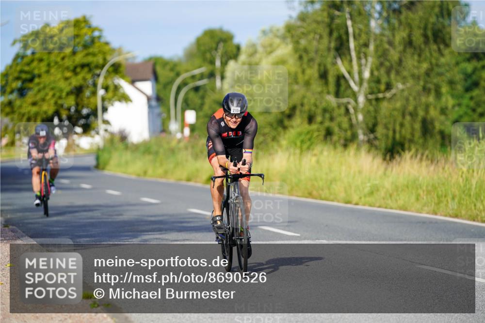 31.08.2025 - Elbe Triathlon Hamburg Michael Burmester http://msf.ph/oto/8690526 31.08.2025 08:55:21 Radfahren 215, 227, 231, 248 meine-sportfotos.de