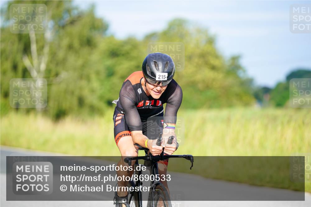 31.08.2025 - Elbe Triathlon Hamburg Michael Burmester http://msf.ph/oto/8690533 31.08.2025 08:55:22 Radfahren 215, 227, 231, 248 meine-sportfotos.de