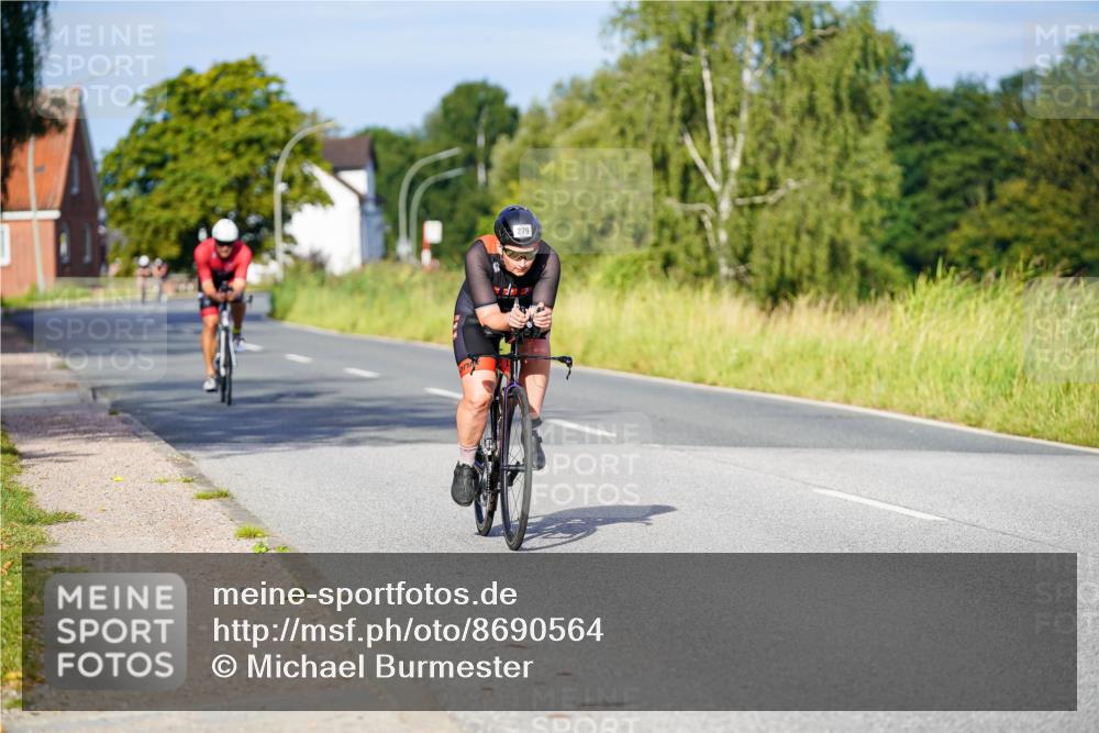 31.08.2025 - Elbe Triathlon Hamburg Michael Burmester http://msf.ph/oto/8690564 31.08.2025 08:55:49 Radfahren 279, 331 meine-sportfotos.de