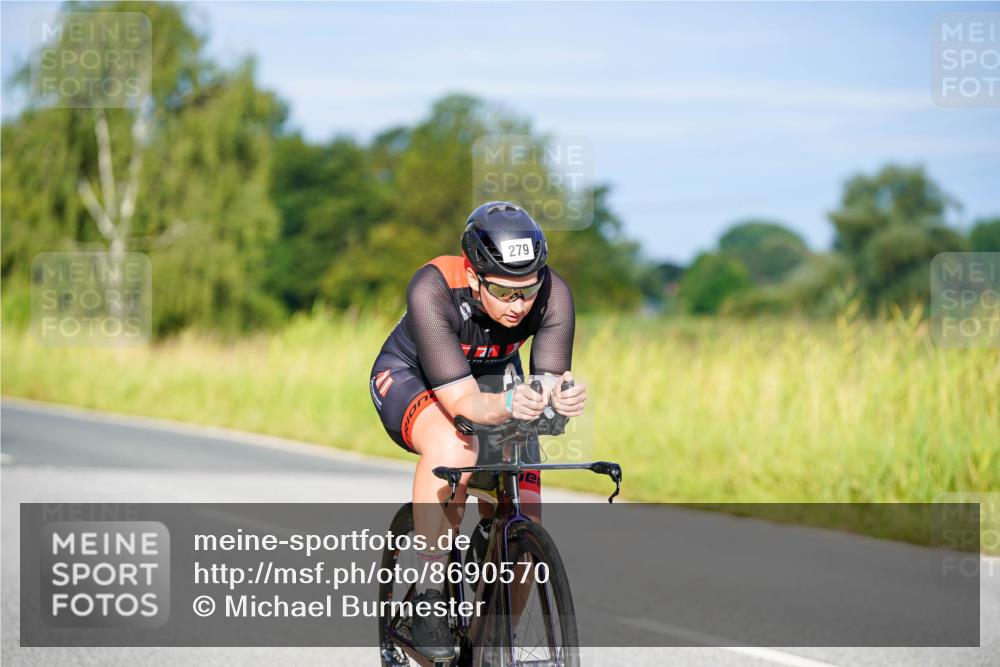 31.08.2025 - Elbe Triathlon Hamburg Michael Burmester http://msf.ph/oto/8690570 31.08.2025 08:55:50 Radfahren 279, 331 meine-sportfotos.de