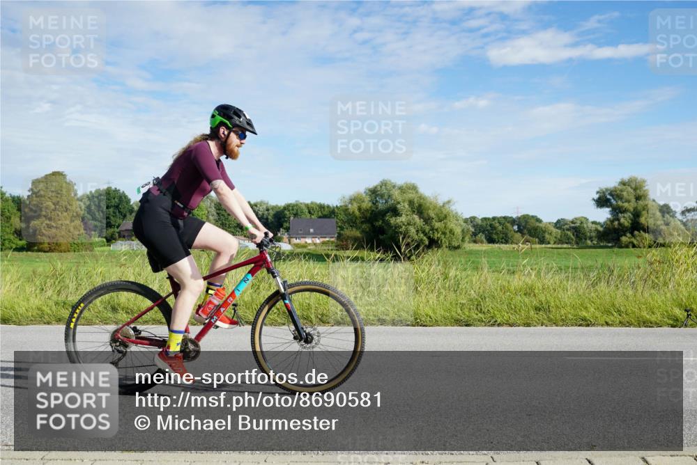31.08.2025 - Elbe Triathlon Hamburg Michael Burmester http://msf.ph/oto/8690581 31.08.2025 09:42:02 Radfahren 465, 487, 508, 722 meine-sportfotos.de