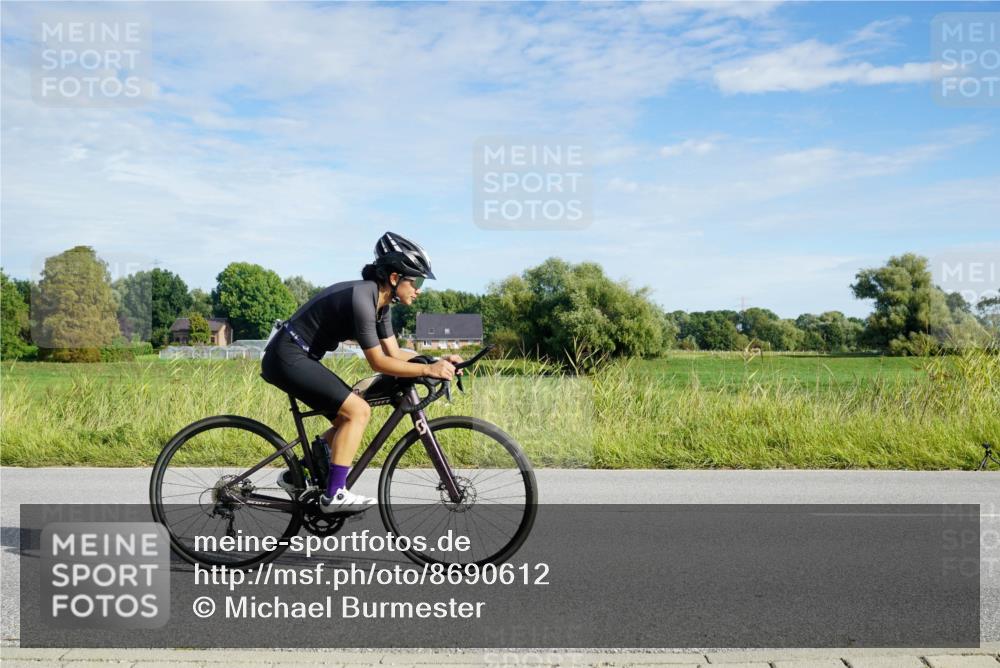 31.08.2025 - Elbe Triathlon Hamburg Michael Burmester http://msf.ph/oto/8690612 31.08.2025 09:42:42 Radfahren 247, 268, 361, 505, 615, 715, 811, 884 meine-sportfotos.de