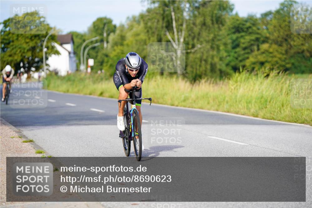 31.08.2025 - Elbe Triathlon Hamburg Michael Burmester http://msf.ph/oto/8690623 31.08.2025 08:56:26 Radfahren 199, 234, 373 meine-sportfotos.de