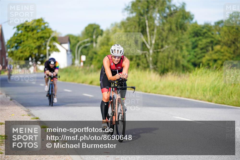 31.08.2025 - Elbe Triathlon Hamburg Michael Burmester http://msf.ph/oto/8690648 31.08.2025 08:56:35 Radfahren 181, 260, 373 meine-sportfotos.de