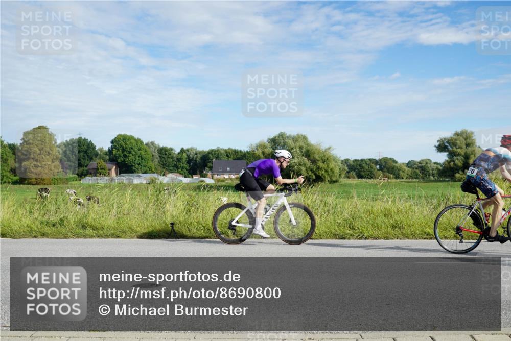 31.08.2025 - Elbe Triathlon Hamburg Michael Burmester http://msf.ph/oto/8690800 31.08.2025 09:46:48 Radfahren 294, 329, 384, 526, 569, 570, 589, 729, 759, 838 meine-sportfotos.de