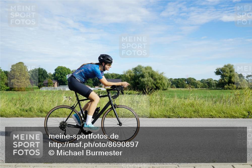 31.08.2025 - Elbe Triathlon Hamburg Michael Burmester http://msf.ph/oto/8690897 31.08.2025 09:49:00 Radfahren 319, 428, 532, 726, 727, 822, 842, 921 meine-sportfotos.de