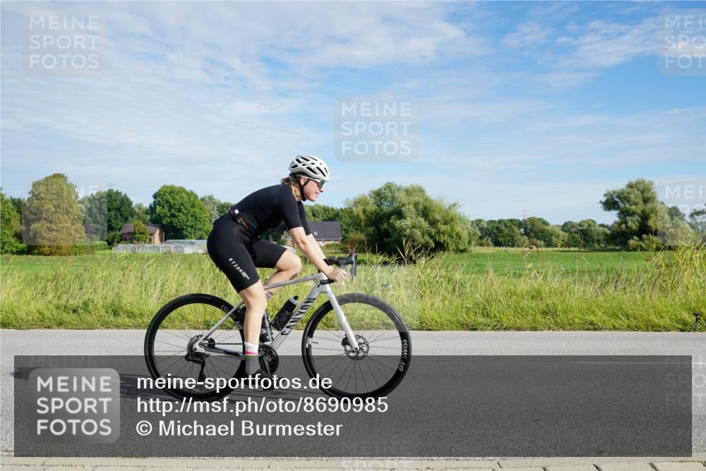 31.08.2025 - Elbe Triathlon Hamburg Michael Burmester http://msf.ph/oto/8690985 31.08.2025 09:51:23 Radfahren 447, 456, 769, 796, 810 meine-sportfotos.de