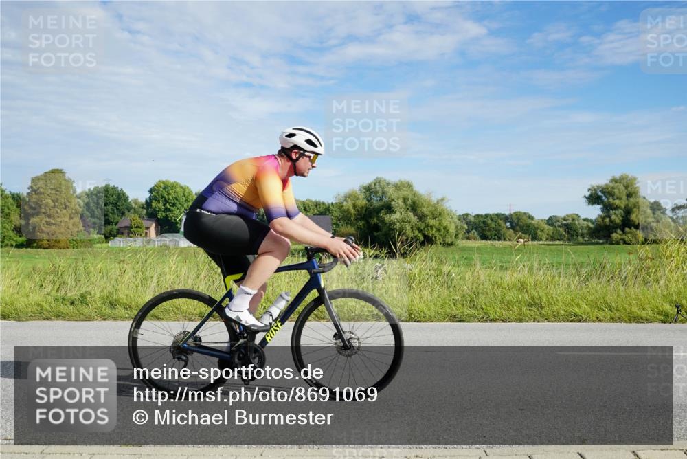 31.08.2025 - Elbe Triathlon Hamburg Michael Burmester http://msf.ph/oto/8691069 31.08.2025 09:53:14 Radfahren 304, 405, 453, 457, 472, 503 meine-sportfotos.de