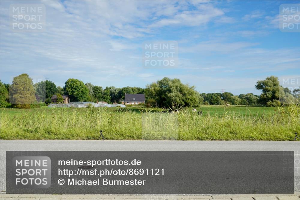 31.08.2025 - Elbe Triathlon Hamburg Michael Burmester http://msf.ph/oto/8691121 31.08.2025 09:54:33 Radfahren 548, 619, 653, 662 meine-sportfotos.de