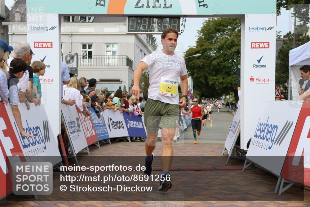 31.08.2025 - 21. Blankeneser Heldenlauf Strokosch-Dieckow http://msf.ph/oto/8691256 31.08.2025 10:26:10 Ziel 2736, 2777, 2046, 2671, 2564, 2447, 2119, 2118 meine-sportfotos.de