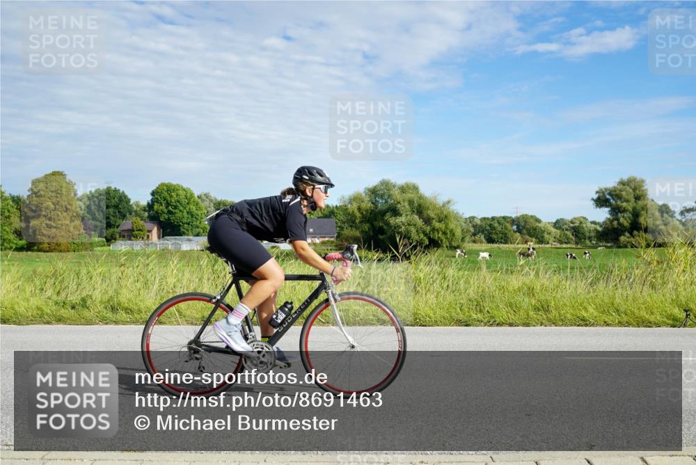 31.08.2025 - Elbe Triathlon Hamburg Michael Burmester http://msf.ph/oto/8691463 31.08.2025 10:02:50 Radfahren 638, 682, 727, 803, 912 meine-sportfotos.de