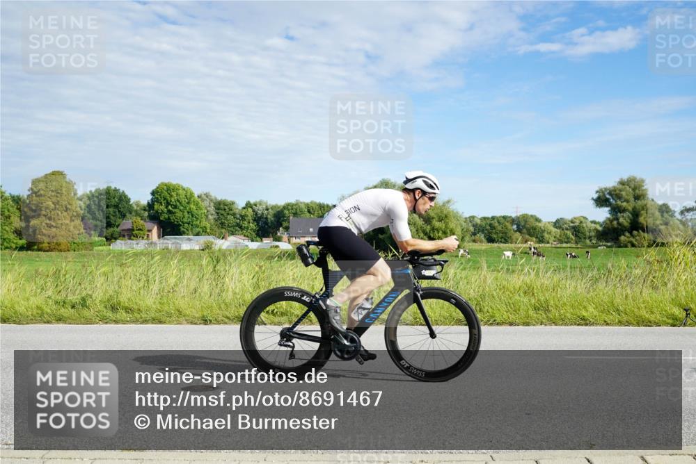 31.08.2025 - Elbe Triathlon Hamburg Michael Burmester http://msf.ph/oto/8691467 31.08.2025 10:02:56 Radfahren 428, 495, 618, 638, 682, 696, 727, 739, 850, 912 meine-sportfotos.de