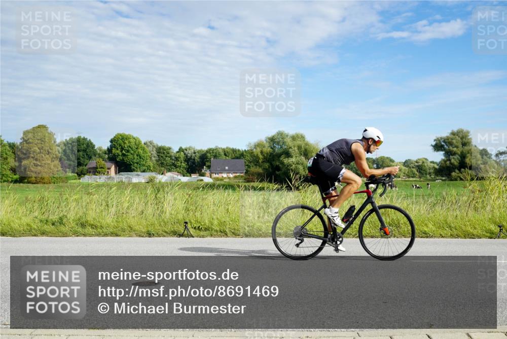 31.08.2025 - Elbe Triathlon Hamburg Michael Burmester http://msf.ph/oto/8691469 31.08.2025 10:02:57 Radfahren 428, 495, 618, 638, 682, 696, 727, 739, 850, 912 meine-sportfotos.de