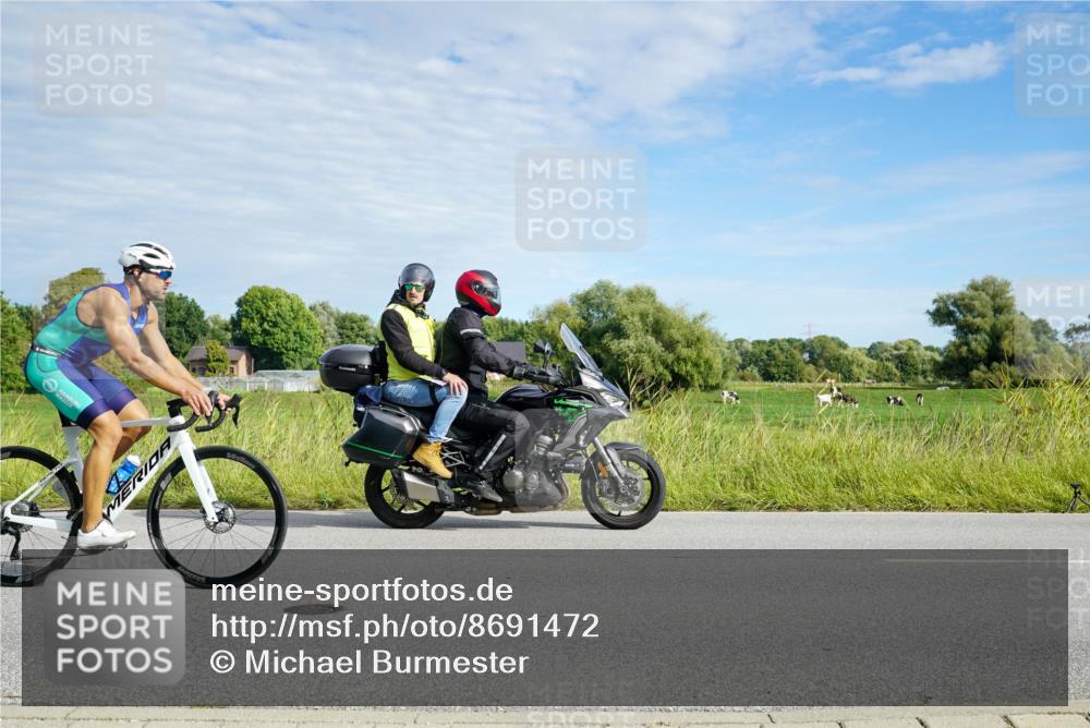 31.08.2025 - Elbe Triathlon Hamburg Michael Burmester http://msf.ph/oto/8691472 31.08.2025 10:03:00 Radfahren 428, 495, 588, 618, 682, 696, 727, 739, 834, 850, 912 meine-sportfotos.de