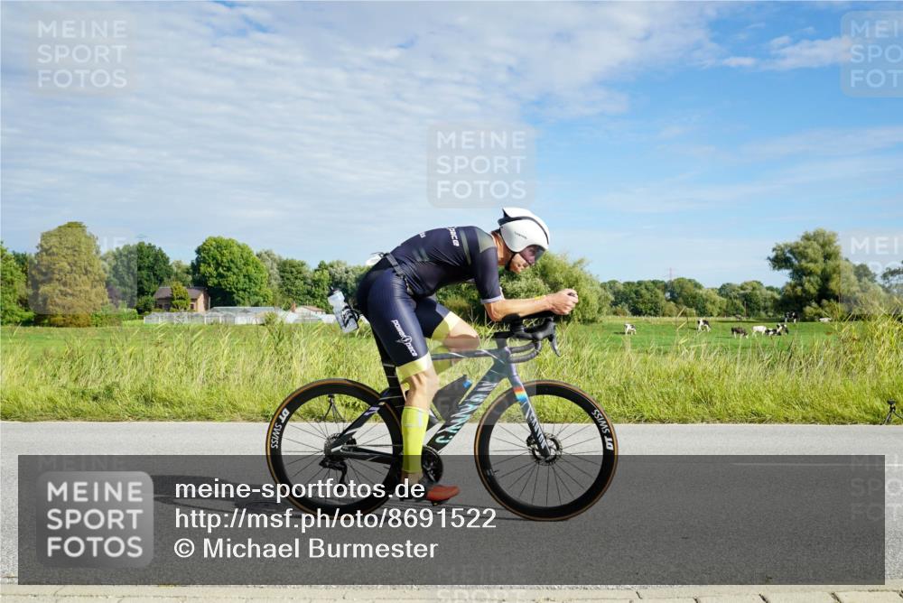 31.08.2025 - Elbe Triathlon Hamburg Michael Burmester http://msf.ph/oto/8691522 31.08.2025 10:04:06 Radfahren 407, 903 meine-sportfotos.de